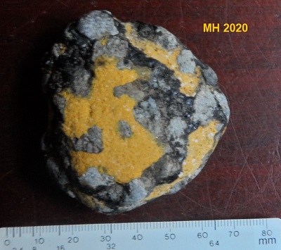 double yellow line pebble